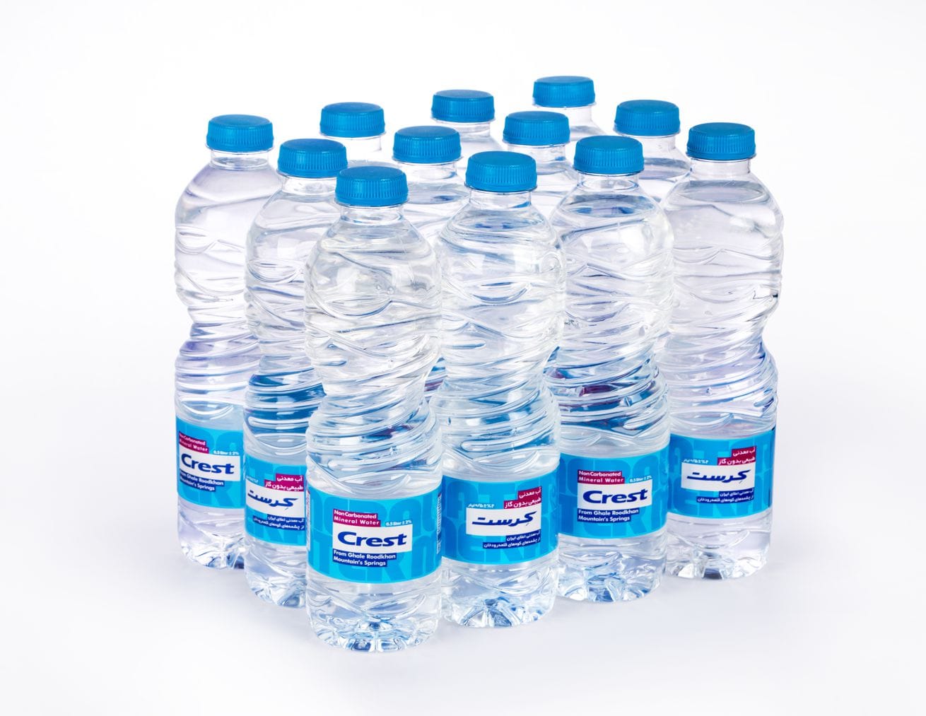 Продажа воды в бутылках. Питьевая вода в бутылках. Бутылка для воды. Упаковка бутилированной воды. Минеральные воды.
